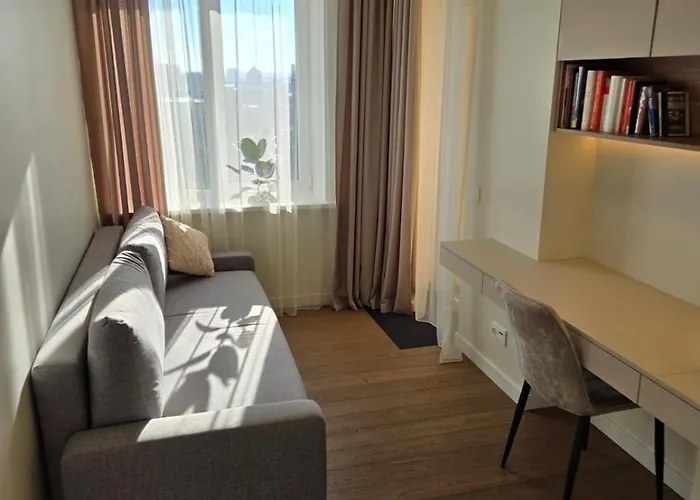 Panoramic Balcony 3bd With King Bed Kaunas