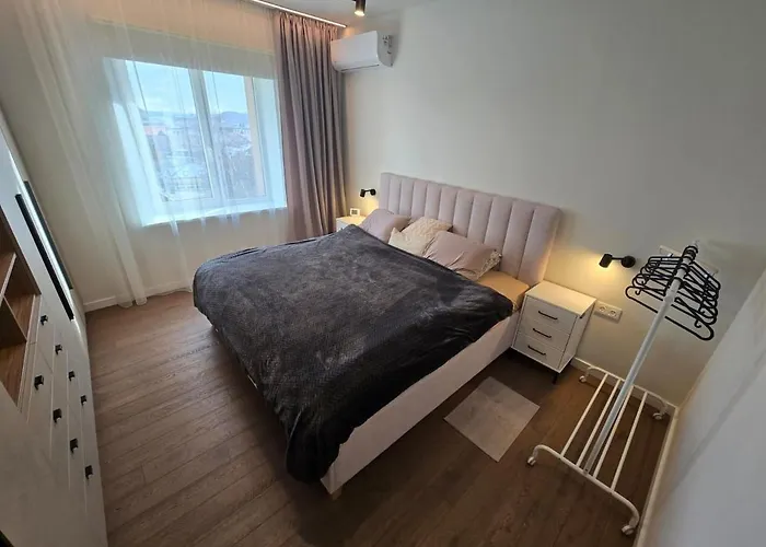 شقة Panoramic Balcony 3bd With King Bed *