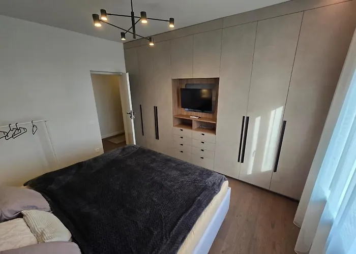 Panoramic Balcony 3bd With King Bed Apartment Kaunas