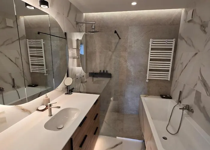 شقة Panoramic Balcony 3bd With King Bed